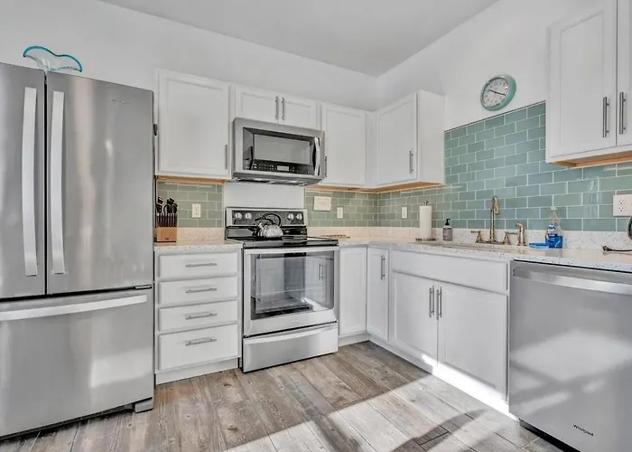 Ocean Breeze West Wind - Updated 2Br/2Ba Home Step