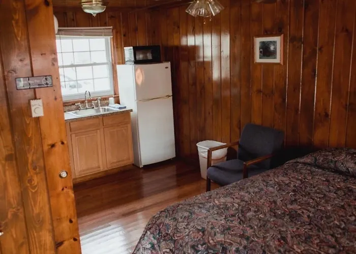 Covered Bridge Motel