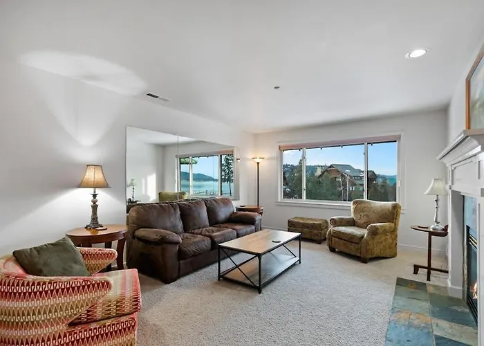 Lake Harrison Condo 2Br Pool & Mountain Views