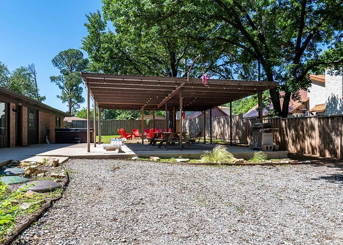 Pottsboro Retreat - Hot Tub & Game Room
