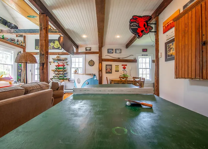 Ping-Pong & Fire Pit! Renovated Marshfield Cottage