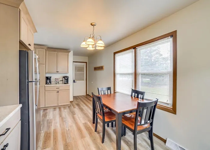 Explore The Upper Peninsula! Marquette Home