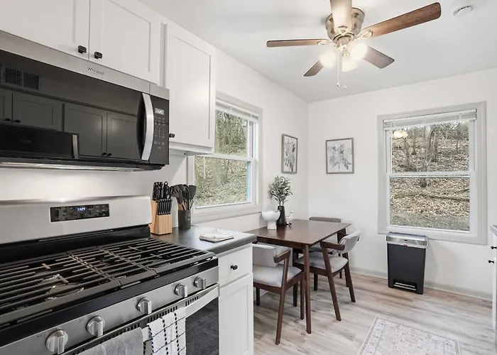 Madison Gem 2Br Family Home With Washer&Dryer Ac Parking