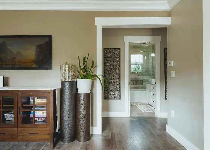 Contemporary Boutique Bungalow