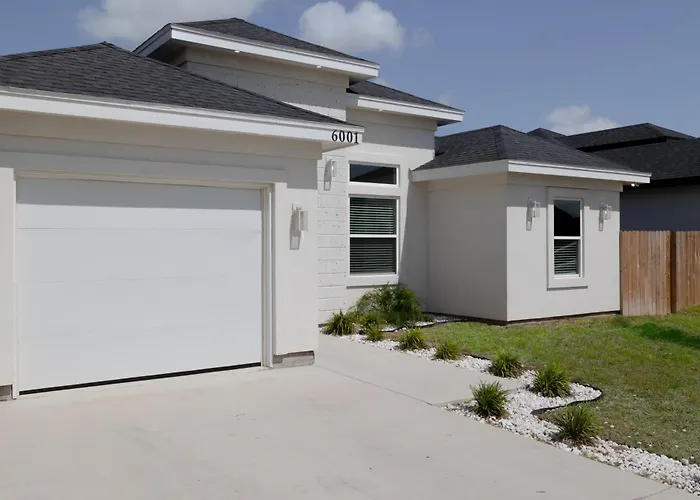 2023 Modern 3Br Fast Wifi Workspace Pet-Friendly Garage Yard