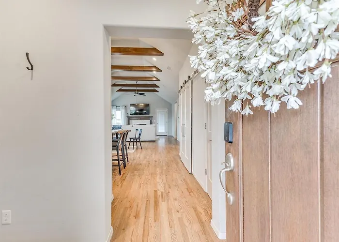Highland Creek Retreat