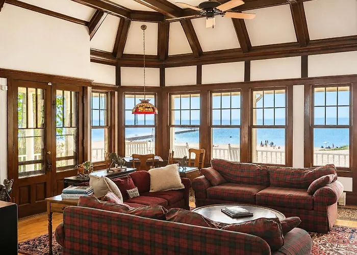 New! The Frankfort Beach House - Spectacular!