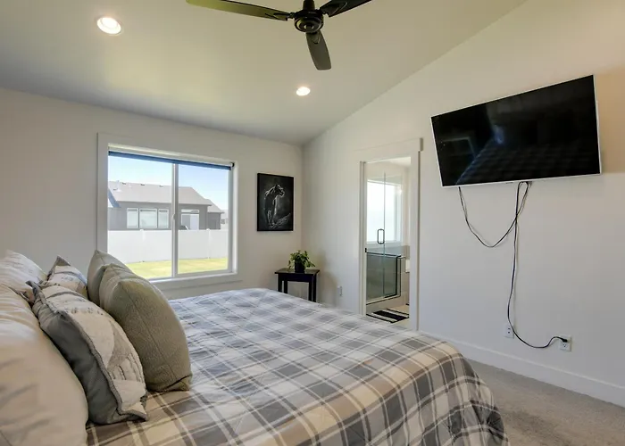6 Mi To Dtwn! Idaho Falls Escape W/ Private Yard