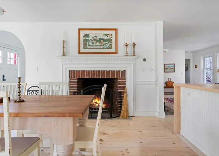 Cardinal Crossing - Stylish & Spacious Hudson Valley Getaway With Heated Saltwater Pool
