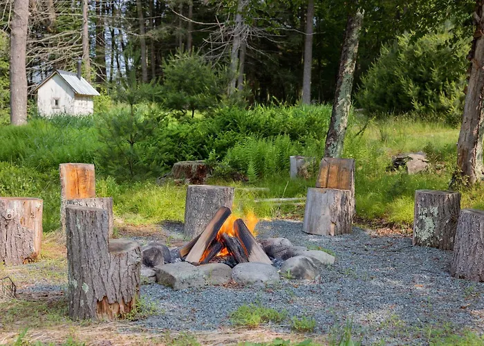 Dunn Brook Lakehouse - Sauna Private Lake Scandi Home