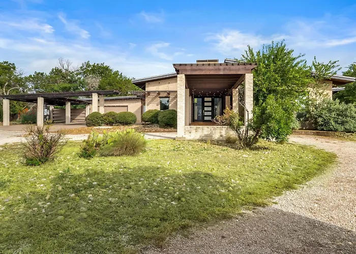 Private Hill Country Estate On 4 Acres L Pool