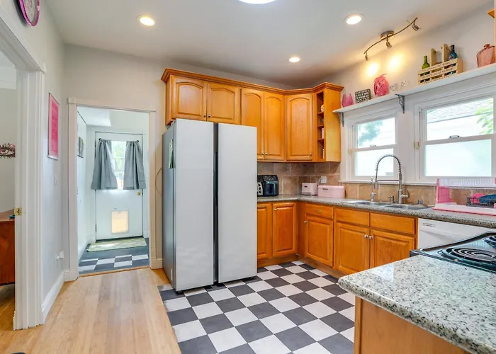 Walk To Dtwn! Tracy Extended Stay W/ Patio & Yard