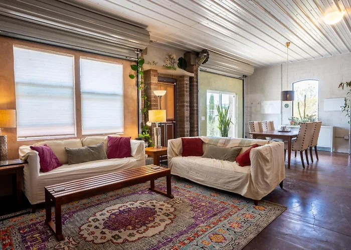 Ny Loft Vibe• Hiker Basecamp • Silver City Home