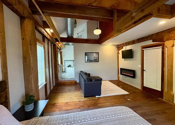 Mill Creek Suite