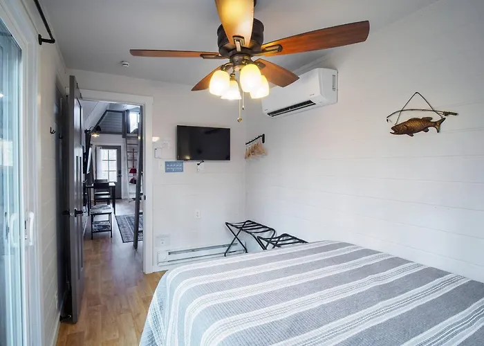Cozy Lofted Cabin
