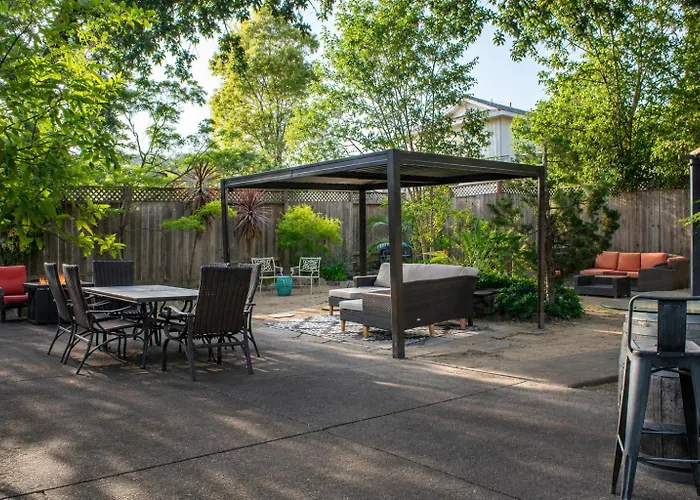 Outdoor Sonoma Escape With Hot Tub And Large Yard