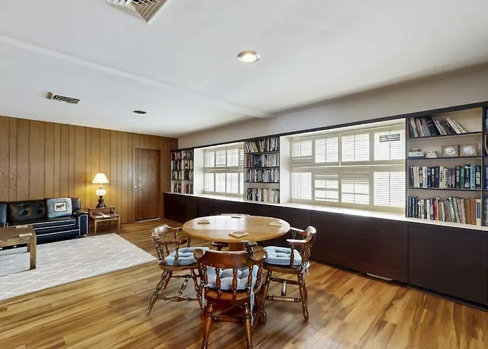 Nana'S Vintage Beach House