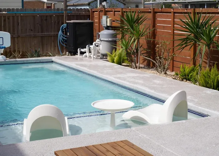 Orion A 3Br Heated Pool With Desk And Laundry
