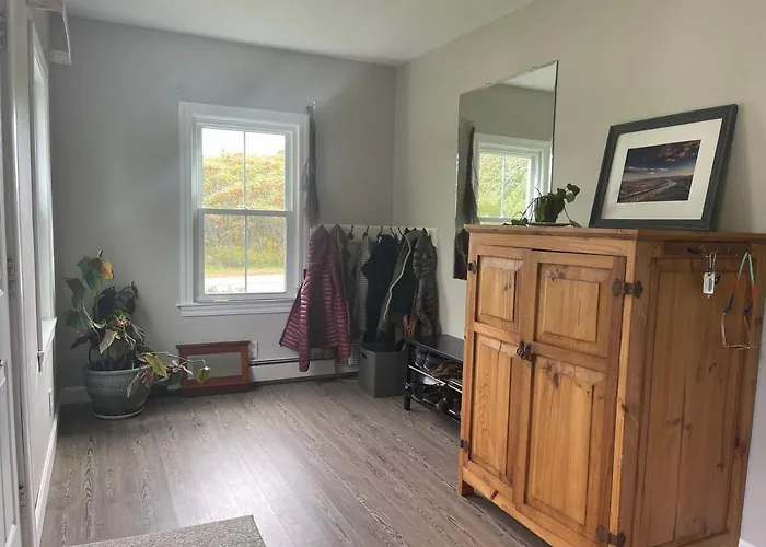 Cozy Scarborough Home, 5 Mins To Beaches, 12 Mins To Portland