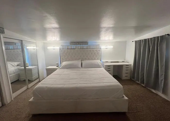 Your Cozy 5Br Family Home