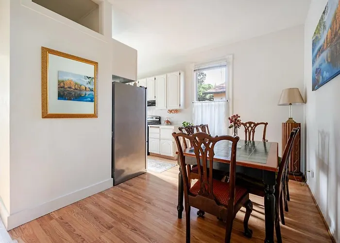 1932 Eduardian San Rafael Home, 3 Bed 2 Bath Upstairs Flat