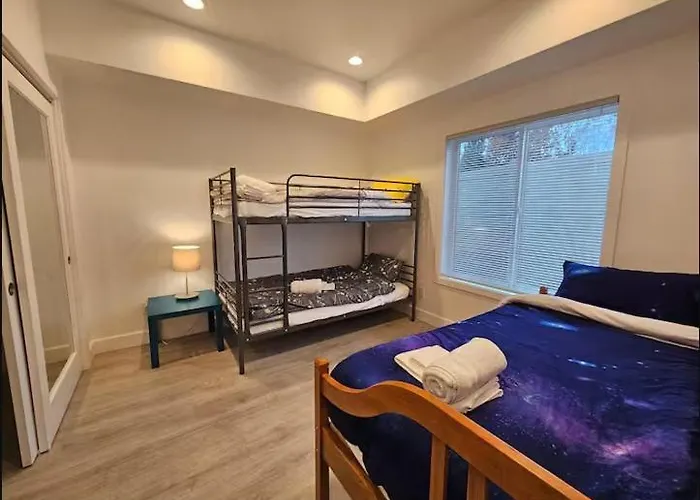 Private Townhomes With Ev Charger And Parking And Free Wi-Fi