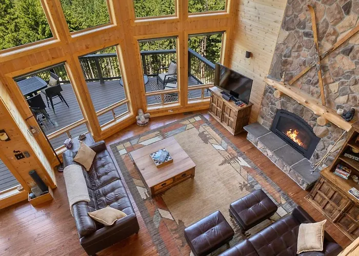 A Pnw Dream! Hot Tub, 3 Private Acres & Mnt Views!