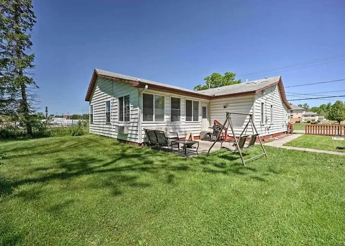 The Gathering House | Spacious 3Br Near Downtown & Beach
