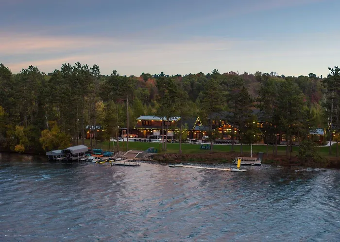 Spooner Lake Island - Hot Tubs, Pool, Theatre