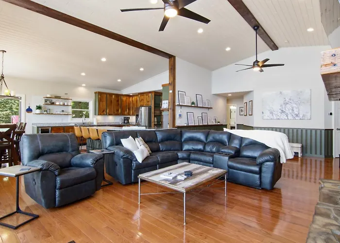 7Br Luxury Waterfront Retreat On Grindstone Lake