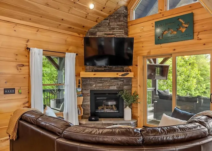 Four Season Retreat With Mountain Views And Close To Lake James