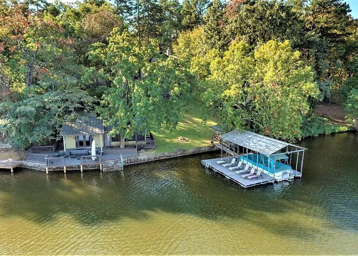 Romantic Couples Cottage For Relaxing Getaways On The Outskirts Of Hot Springs, Arkansas