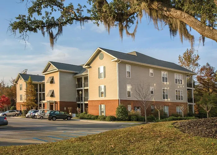 Wyndham Lake Marion Six 6Br Apartments