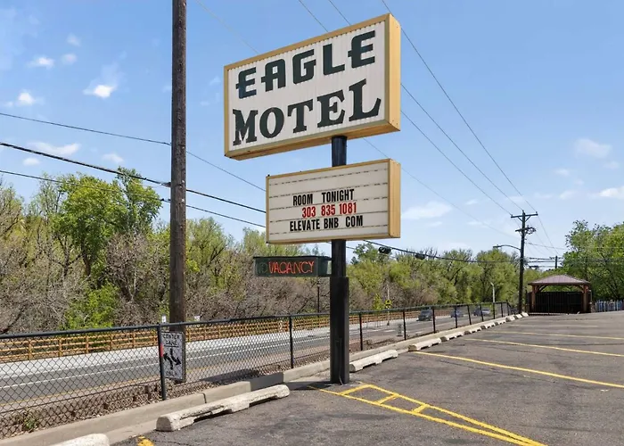 Eagle Motel - Suite 116