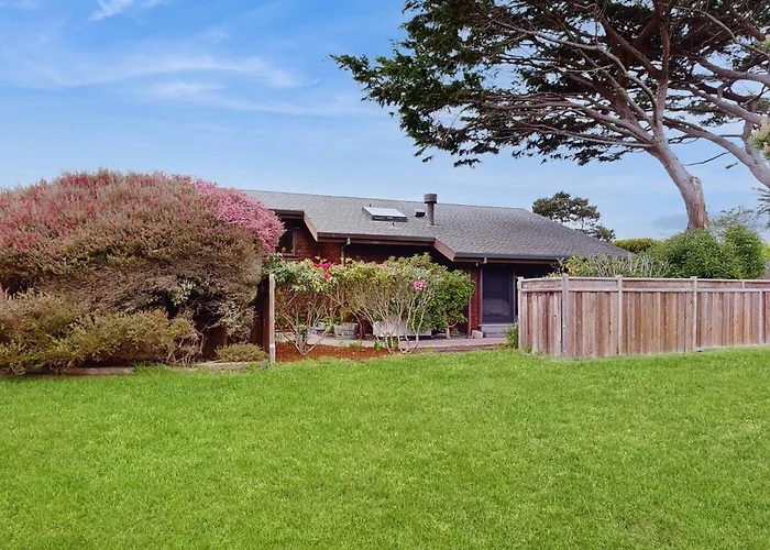 Mendocino Oceanfront Home - Hot Tub & Bbq