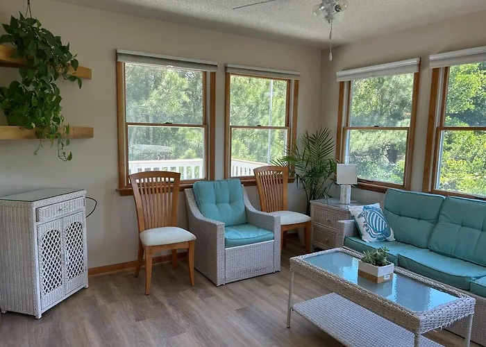 3Br 3Ba Beach House