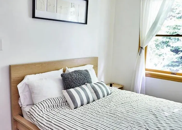 Reservoir House - Stylish And Peaceful In Roscoe