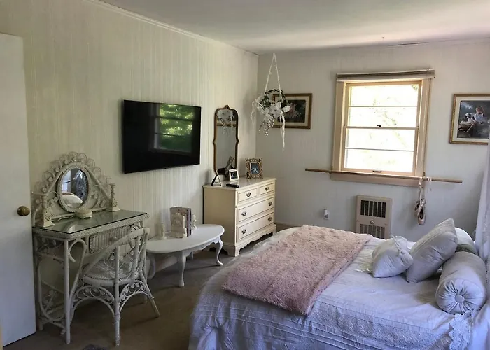 Greatlocationsprucepinehome