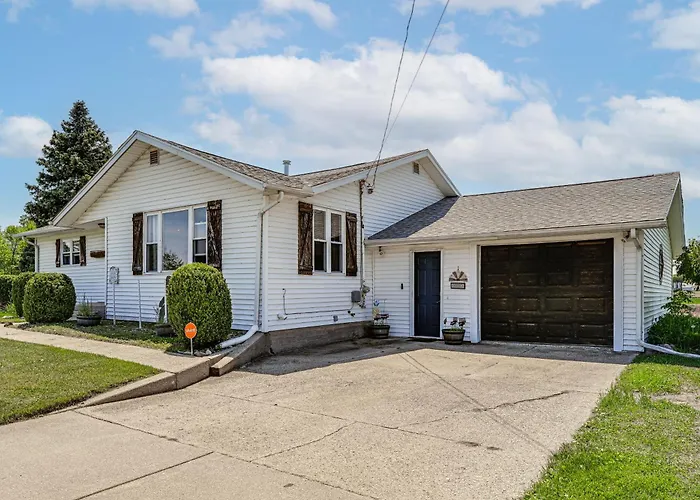 1 Mi To The Bay! Peaceful Countryside Linwood Home