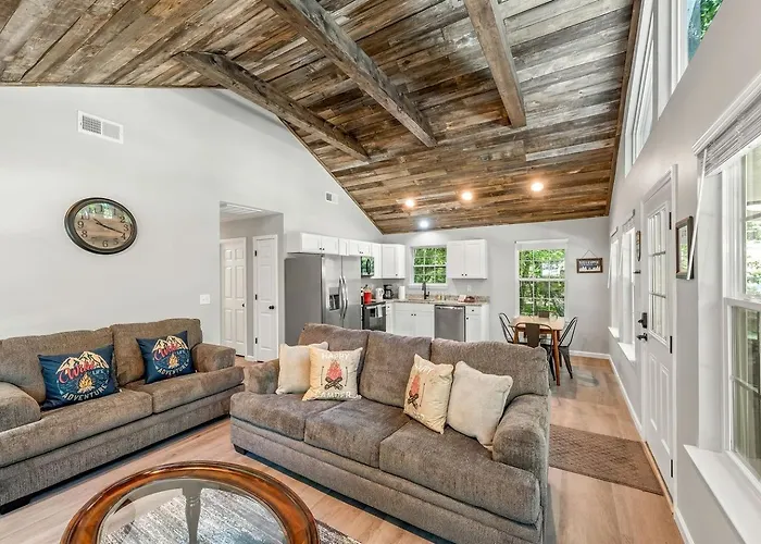 Fantastic Peaceful Cabin In Fort Payne, Alabama