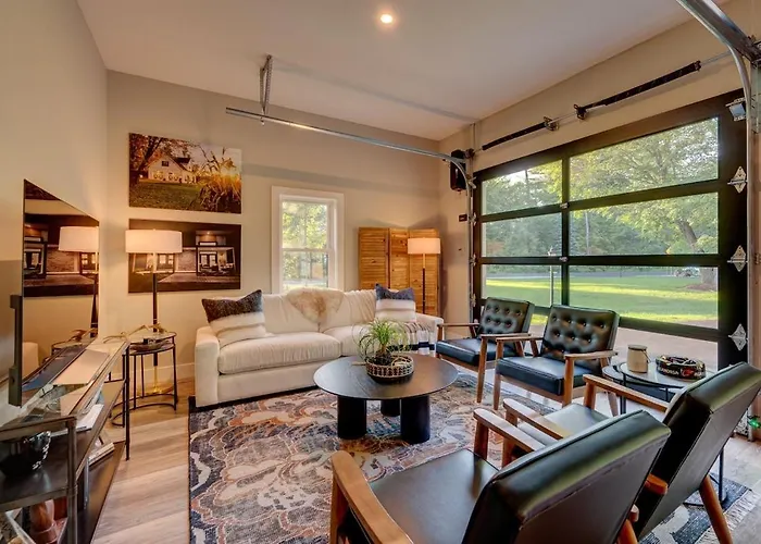 The Nest Luxury Retreat Steps From Owl'S Nest