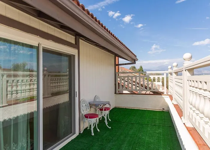Whole 4Br House With Gazebo, Sleeps 8, Pet Ok