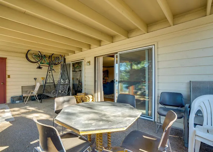 Balcony W/ Lake & Mtn Views! Walkable Dillon Condo