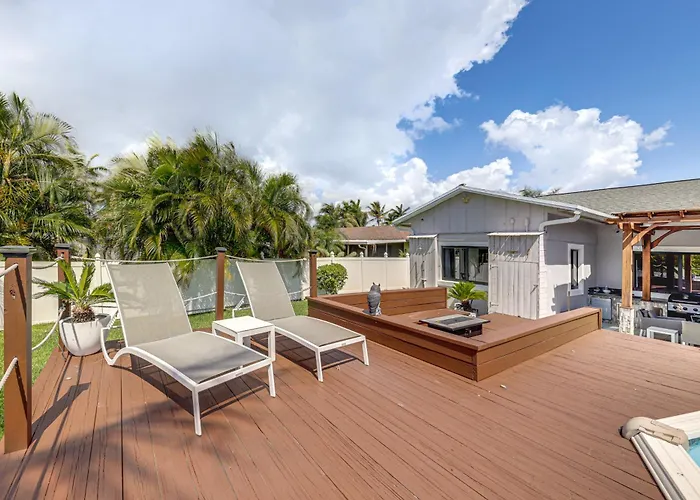 Walk To Water! Boynton Beach Gem W/ Backyard Oasis