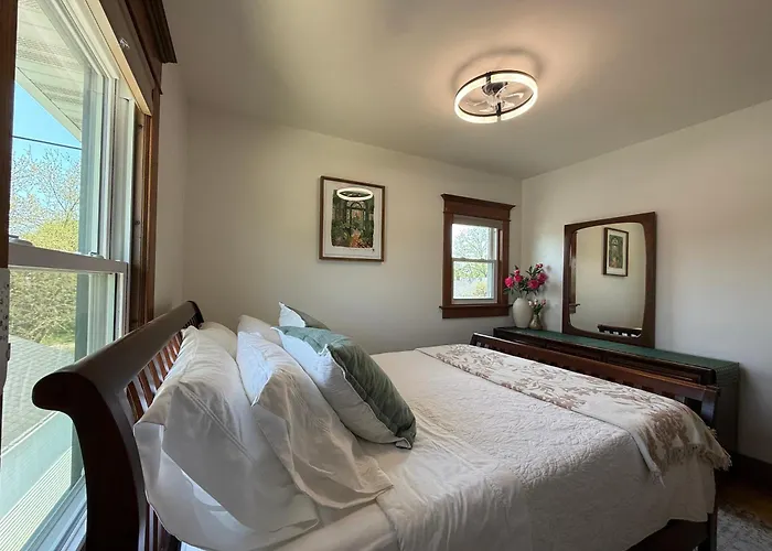 Echo And Edge 4 Bedroom 2 Ba, 2100 Sq Ft, Ev Charger