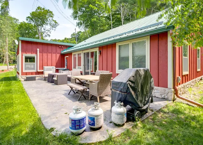 Leech Lake South Shore - Private, Sleeps 8 Adults