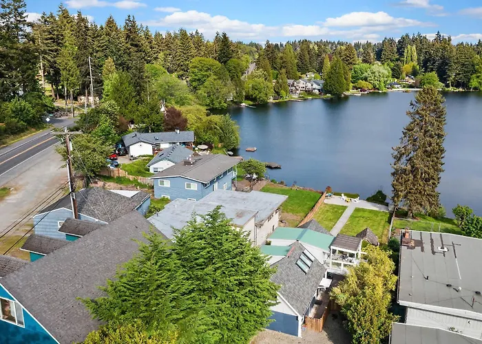 Lakefront Cottage With Ac