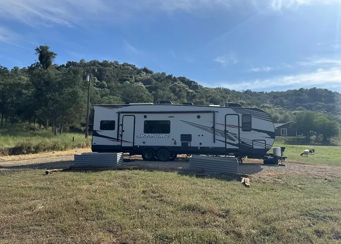 Waxberry Trailer By Kings Canyon And Sequoia National Parks