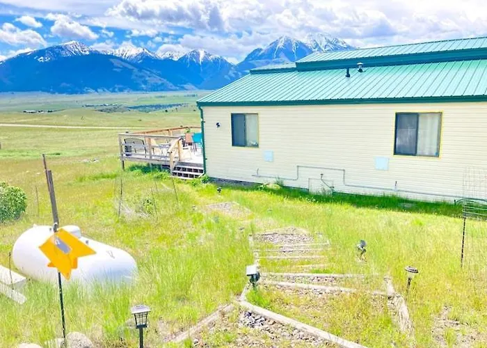 Near Yellowstone Park And Chico Hot Springs