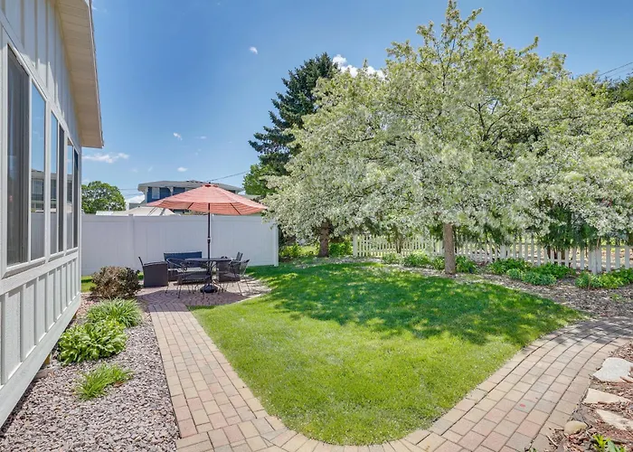 Lake City Retreat Near Wineries & State Park